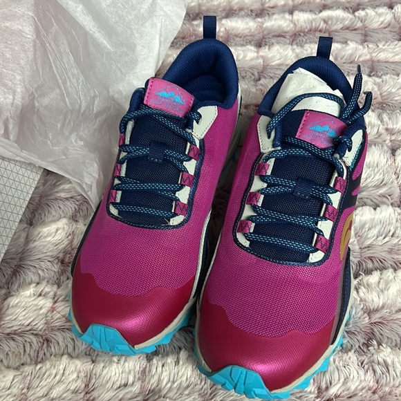 Saucony Unisex-Child Peregrine 12 Shield Sneaker size 6.5 - Picture 2 of 5